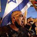 Israël : des milliers de manifestants contre la gestion de l'épidémie