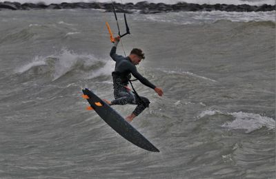 Windsurf et kitesurf au Grau d'Agde le samedi 3 octobre 2020 vers 17h