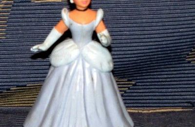 figurine CENDRILLON robe de bal