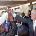 Le président Bush s'engage contre le cancer du col de l'utérus en Afrique