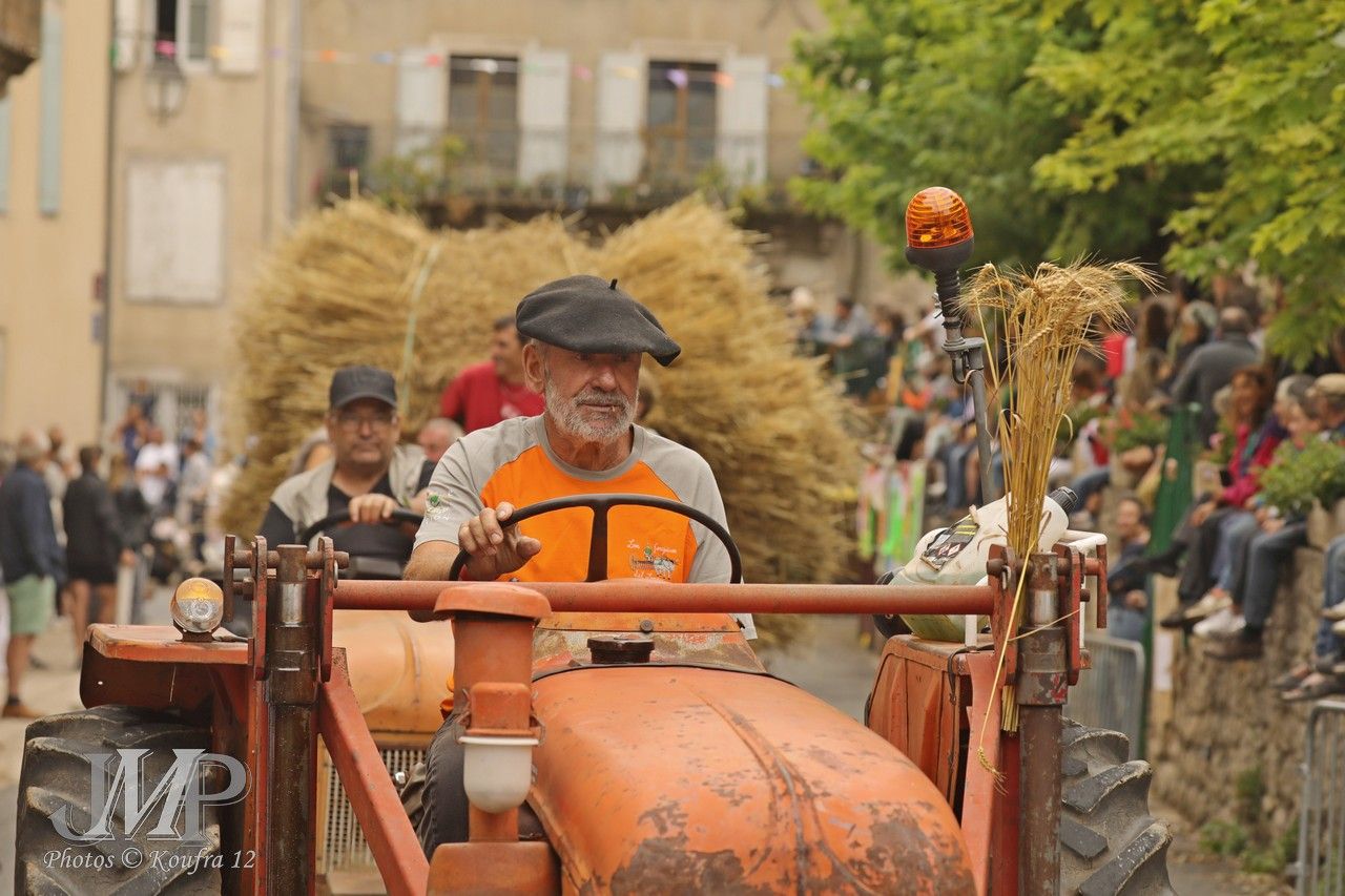 001 - Tracteur Renault ....