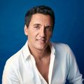 DE RETOUR A L’EDEN, A GUICHETS FERMÉS, DANY BRILLANT CHANTE ET INCARNE AZNAVOUR.