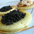 Blinis de caviar et chair de tourteaux