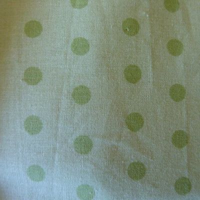 Housse de coton vert clair à pois vert foncé