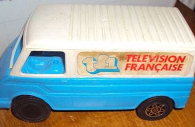 00810  CAMIONNETTE C35 CITROEN TELEVISION TF1 MARQUE FERAL 