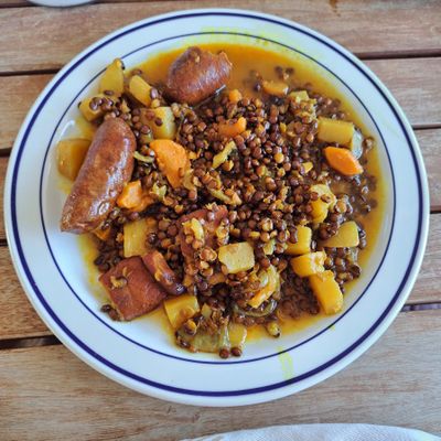 Lentilles au chorizo et à la patate douce à l’espagnole