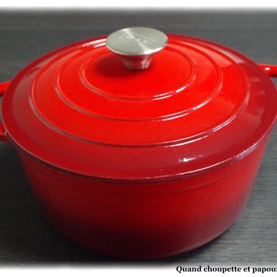 PARTENAIRE AVEC USTENSILES ET CUISINE
