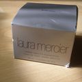 Smooth foundation Laura Mercier