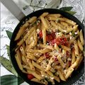 PENNE AUX TOMATES CERISES, BASILIC & FETA