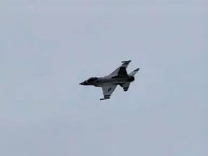Un chasseur bien connu : Le F16 de General Dynamic à l’échelle du 1/5.