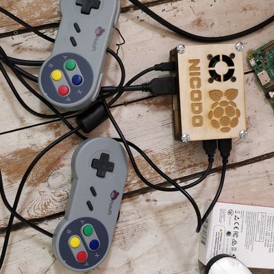Retro-gaming (retropie), enceinte Bluetooth en bois et déco