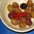 Olives et piment pour faire diversion  - le samedi soir …