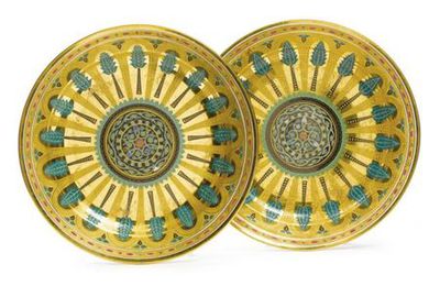 Two Large and Rare Russian Porcelain Serving Dishes from the Kremlin Service, Imperial Porcelain Manufactory, St. Petersburg