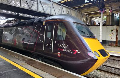 Interesting train diagrams in the UK - GWR and XC HST, TfW and LNER Mk4 (03/22)