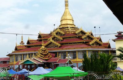 la pagode Phaung Daw U - lac Inle - Birmanie