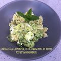 Farfalles à la menthe, feta, courgettes et petits pois