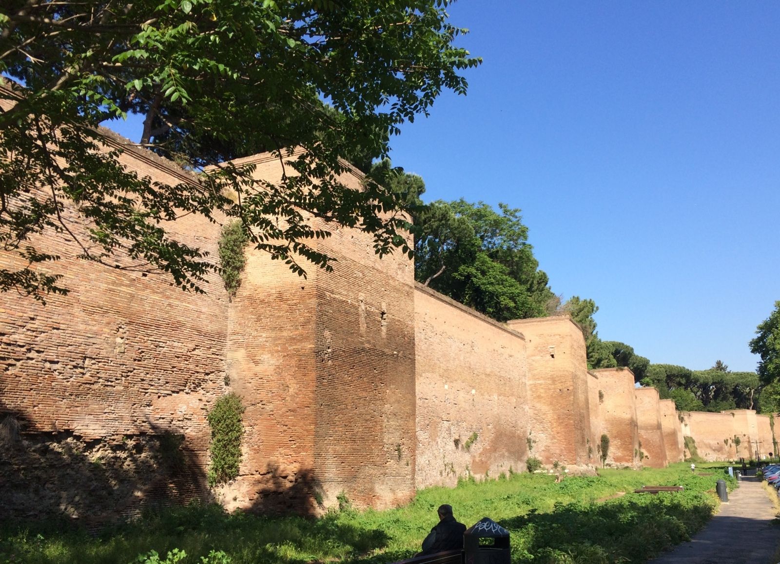 Celio - Entre parcs et églises romanes (9/18). De la porta ...