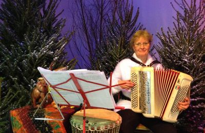 Premier spectacle de Noël des Tire-chevillettes