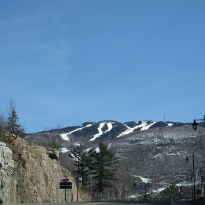 Alex s’essaie au ski…	