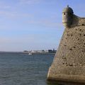 citadelle de port louis et lorient au loin