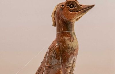 Brownish-yellow glazed Dai Sheng Bird, Han Dynasty (206 BC-220 AD)