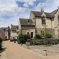 Notre-Dame du Chevalier Béhuard sur une île de la Loire (Maine-et-Loire)