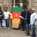 Belgique: Un cercueil déposé par des activistes camerounais à l'ambassade du Cameroun en Belgique 