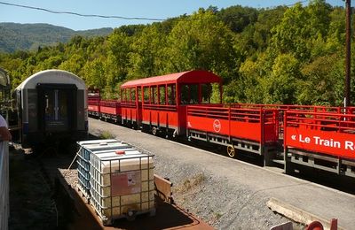 Tourisme et revitalisation ferroviaire : le « Train rouge » Rivesaltes-Axat lance le transport de colis par rail
