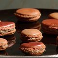 Macarons, macalongs ganache chocolat blanc réglisse hibiscus