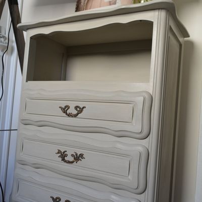 Meuble d'appoint en merisier 