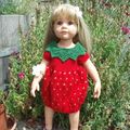 Hannah et sa robe fraise ...