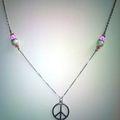 Collier miracles roses, perles argentées et symbole peace and love