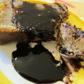 Cake à la banane, sauce au chocolat