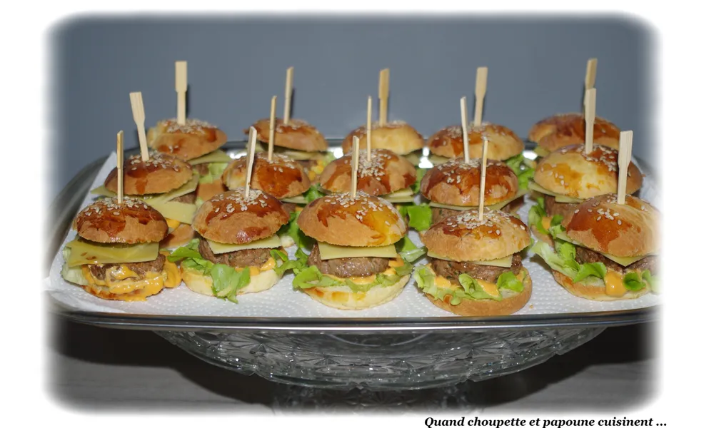 MINIBURGERS AUX STEAKS EPICES