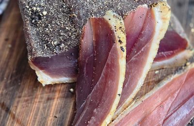 Canard séché et fumé au kamado