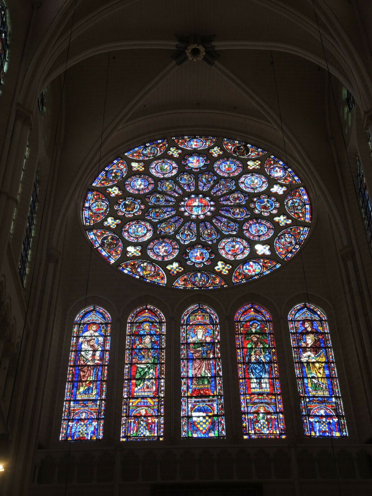 Chartres, cathédrale, intérieur, vitraux (28)_1