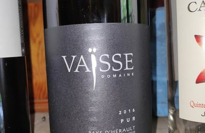 Puisseguin : Fleur de Roques 2016, VDP Hérault : Vaïsse Pur 2016, Jurançon : Cauhapé : Quintessence de Petit Manseng 2011