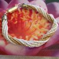bracelet or et  blanc en perles de rocailles fermoir aimanté longeur totale 20cm