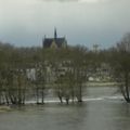 Loire étendue d' eau immense