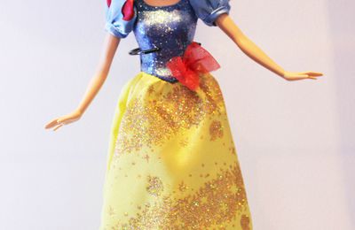 Blanche-Neige "sparkling doll"de chez Mattel 