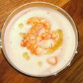 Verrine de velouté oignons blancs - lait de coco - crevettes - combaya quand la petite soupe fait voyager