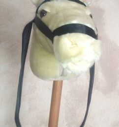 Bâton Peluche bélier contre cheval !