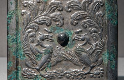 Bronze Mirror with Phoenix Design, Tang Dynasty (618-907)