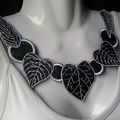 collier " black and white"