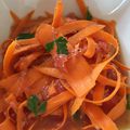 Salade de tagliatelles de carottes-pamplemousse rose