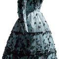 Balenciaga. Robe en satin de rayonne bleu et transparence en dentelle mécanique de soie noire