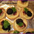 Tartelette de boudin noir aux pommes et confit d'oignon