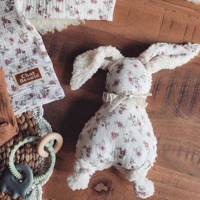 Coudre un doudou lapin de Pâques -patron et tuto gratuit