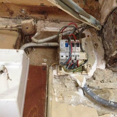 Chantier électricité...phase 1 !