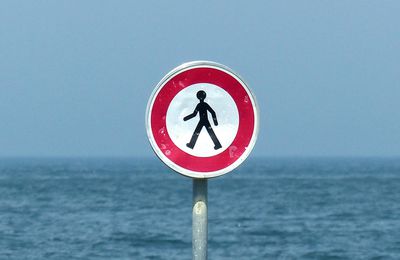 Interdiction de marcher sur l'horizon (Villers-sur-Mer)